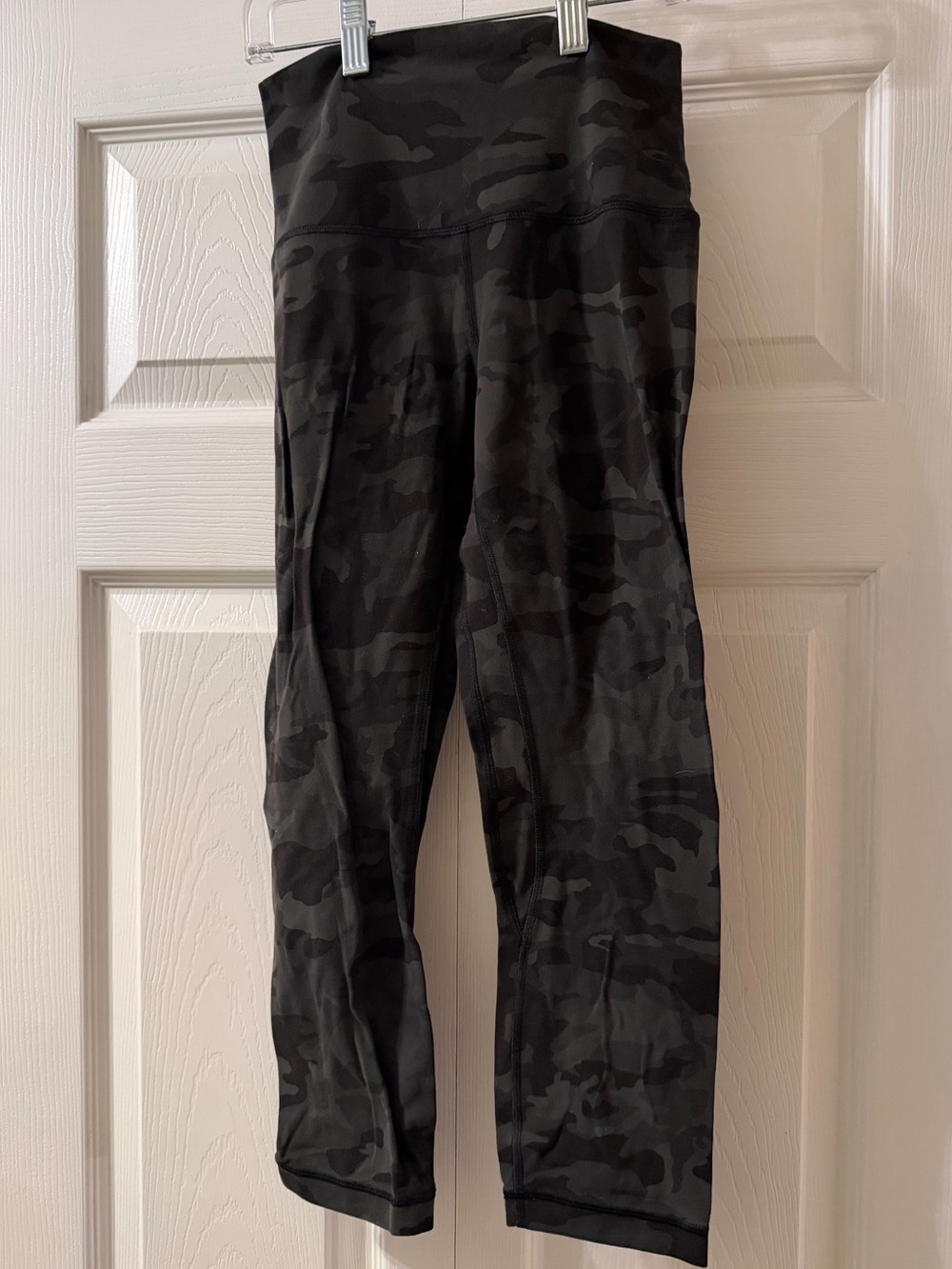 lululemon athletica Camo Leggings Size 4
